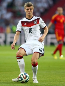 اختيار كروس أفضل لاعب في منتخب ألمانيا لعام 2014