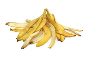 فوائد قشر الموز لعلاج حب الشباب