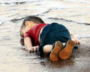  تفاصيل مثيرة عن غرق الطفل السوري