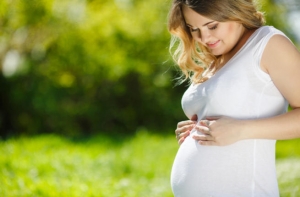 دراسة: الجنين يميز صوت الأم فور ولادته