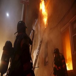  الملل يدفع رجل إطفاء إلى إشعال 30 حريقا عمدا