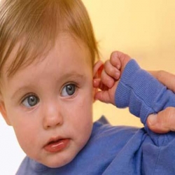 5 علاجات منزلية فعّالة لأوجاع الأذن 