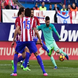 ميسي يقود برشلونة للفوز على أتلتيكو مدريد في عقر داره 