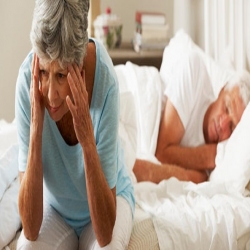 لماذا نعاني من قلة النوم في سن الشيخوخة