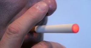 السجائر الإلكترونية تحتوى على مواد مسرطنة 
