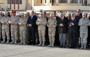 بالصور .. محلب ووزيري الدفاع والداخلية يتقدمون الجنازة العسكرية لشهداء سيناء 