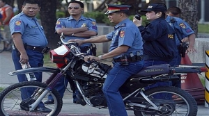 إجبار شرطة المرور في الفلبين على ارتداء الحفاضات