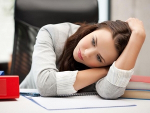 الصداع واضطراب النوم من أعراض نقص الحديد!
