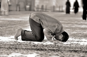 9 فوائد للسجود اثناء الصلاة لا تعلمها
