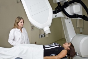 العلاج بالأشعة يزيد خطر التعرض لسرطان الغدة الدرقية