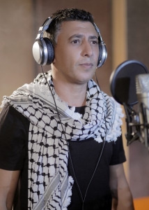 عمر العبداللات يناجي الفلسطينين بأغنية "يا غزة يا الجنة"