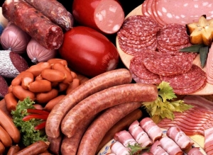 اللحوم المصنعة تصيبك بسرطان القولون!